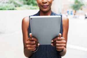 Leia mais sobre o artigo Interface gráfica do usuário: quais os tipos e como funciona na prática?